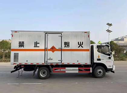 达孜爆破器材运输车