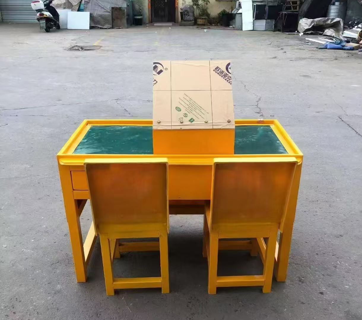 达孜防静电导通桌井下煤矿火工品发放桌：危险品流转的安全守护者
